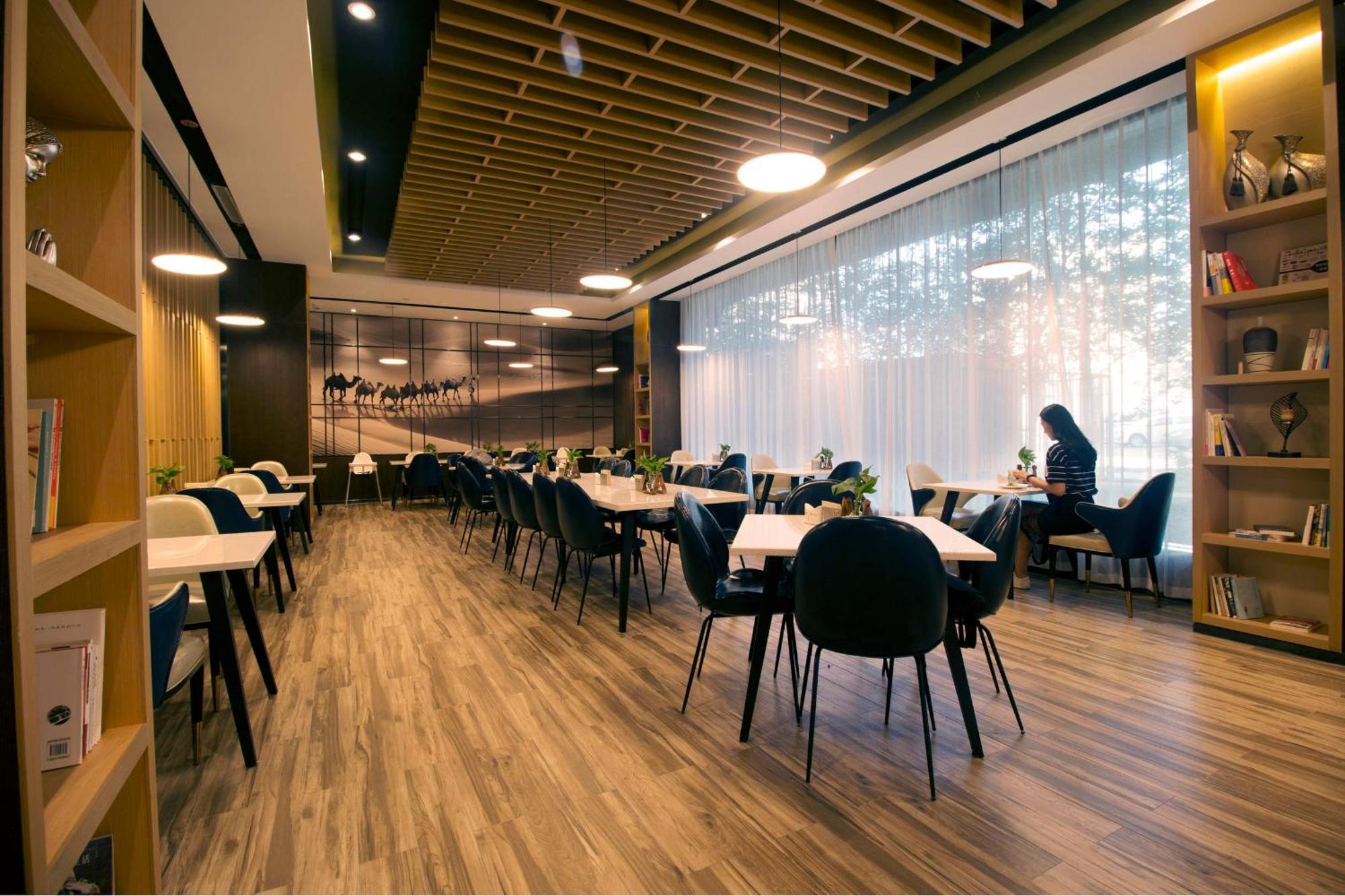 Atour Hotel Tuerfan Kültér fotó
